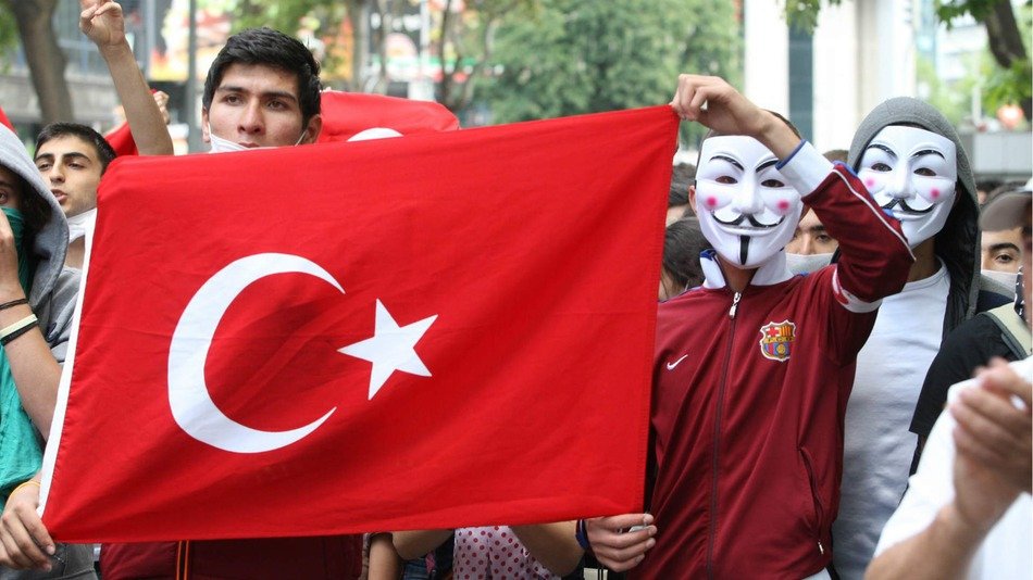 Anonymous in Turchia
