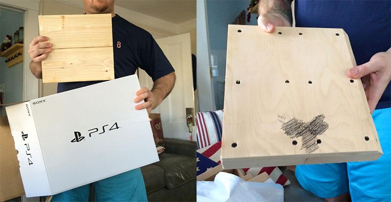 PlayStation 4 in legno