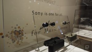 Sony auricolari wireless CES 2017